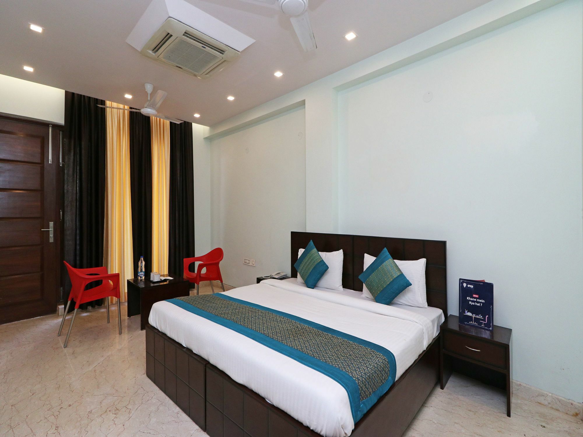 Oyo 9664 Sector 48 Hotel Gurgaon Bagian luar foto