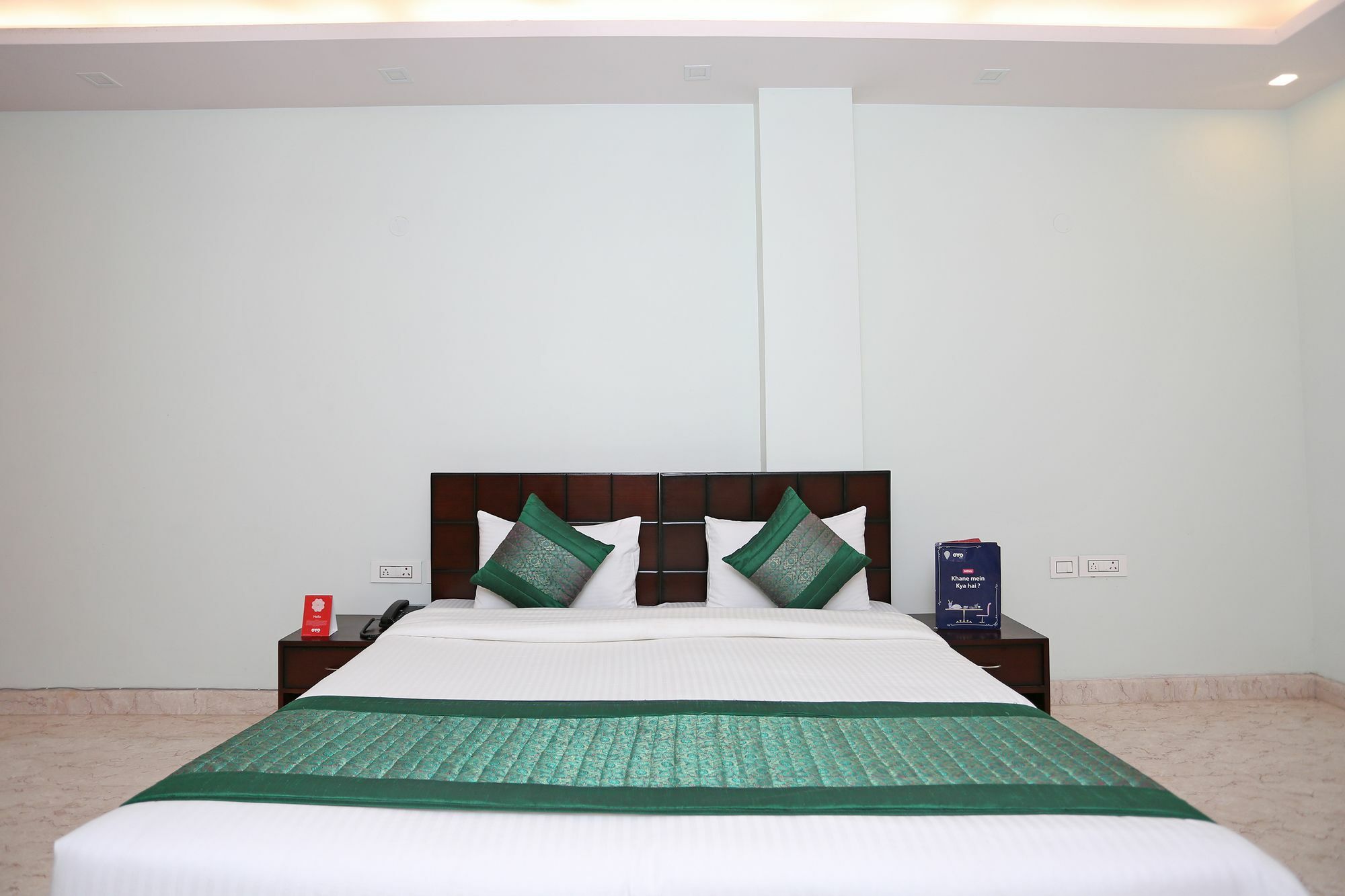 Oyo 9664 Sector 48 Hotel Gurgaon Bagian luar foto