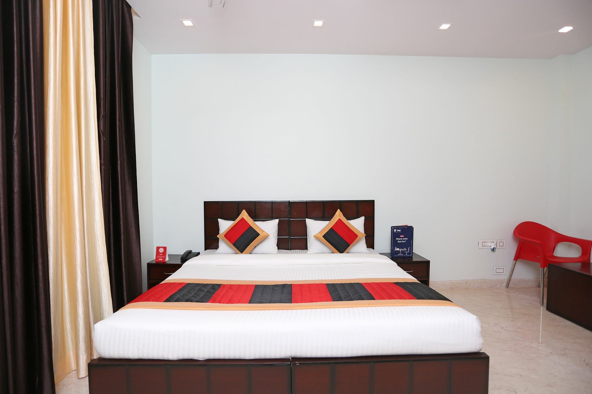 Oyo 9664 Sector 48 Hotel Gurgaon Bagian luar foto